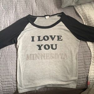 Long sleeve rue 21 size M. Used in good condition